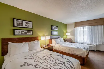 Photo 4 - Sleep Inn & Suites Harrisonburg near University