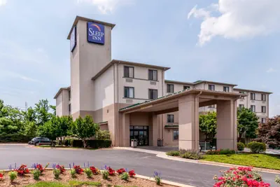 Photo 2 - Sleep Inn & Suites Harrisonburg near University