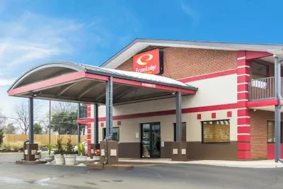 Photo 2 - Econolodge Inn & Suites