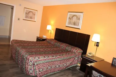 Photo 5 - Budget Inn Redwood City