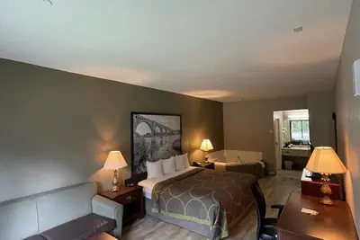 Photo 4 - Super 8 by Wyndham Petersburg