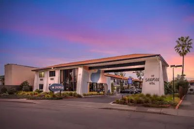 Photo 2 - The Sandman Santa Rosa Sonoma, an Ascend Collection Hotel