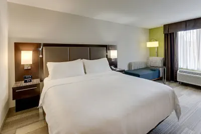 Photo 5 - Holiday Inn Express Hotel & Suites Dayton-Centerville by IHG
