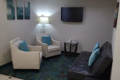 Photo 3 - Candlewood Suites Tyler by IHG