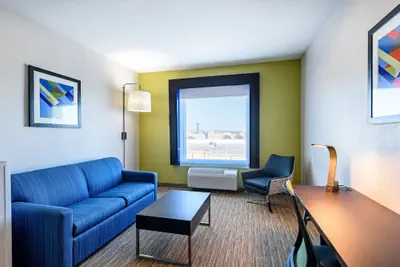 Photo 5 - Holiday Inn Express Hotel & Suites Bastrop by IHG