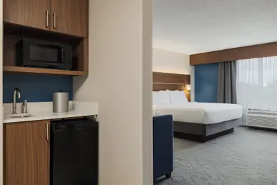 Photo 5 - Holiday Inn Express & Suites Indianapolis Dtn-Conv Ctr Area by IHG