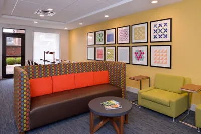Photo 4 - Holiday Inn Express & Suites Indianapolis Dtn-Conv Ctr Area by IHG
