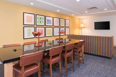 Photo 3 - Holiday Inn Express & Suites Indianapolis Dtn-Conv Ctr Area by IHG