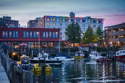 Photo 2 - Hilton Garden Inn Portland Downtown Waterfront