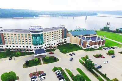 Photo 2 - Grand Harbor Resort