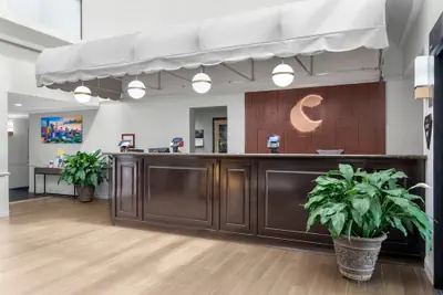 Photo 3 - Comfort Inn & Suites Suwanee - Sugarloaf