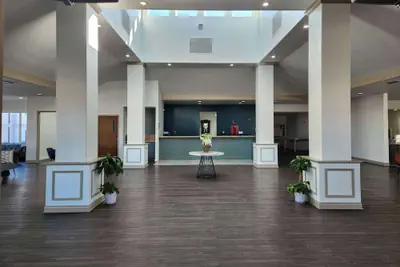 Photo 3 - Clarion Inn Idaho Falls Riverfront