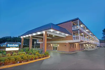 Photo 2 - Travelodge by Wyndham Williamsburg Colonial Area