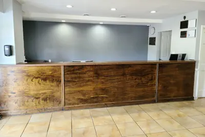 Photo 3 - Travelodge by Wyndham Williamsburg Colonial Area