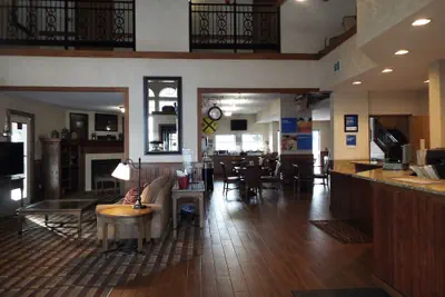 Photo 3 - Comfort Inn Warrensburg Station