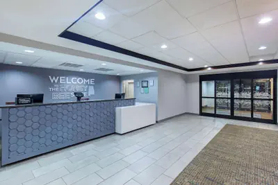 Photo 4 - Hampton Inn Selma