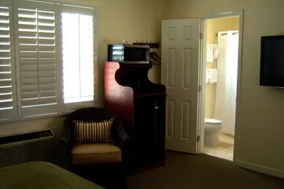 Photo 4 - Bella Capri Inn