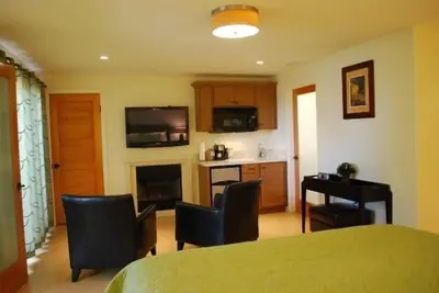 Photo 5 - Bella Capri Inn