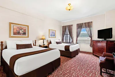 Photo 3 - Genetti Hotel, SureStay Collection by Best Western