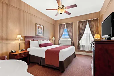 Photo 2 - Genetti Hotel, SureStay Collection by Best Western