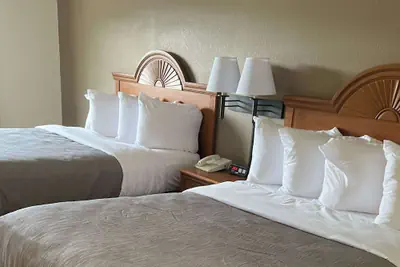 Photo 4 - Quality Inn Huntington University Area