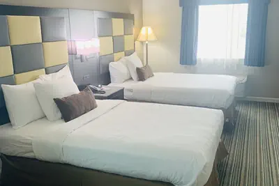 Photo 3 - SureStay Plus Hotel by Best Western Redding