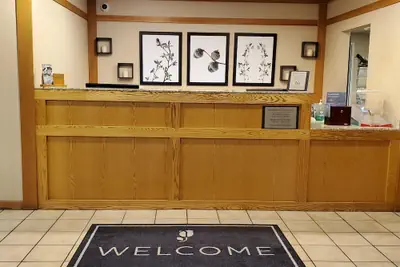 Photo 4 - Country Inn & Suites by Radisson, Bend, OR
