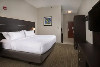 Photo 5 - Holiday Inn Express Hotel & Suites Independence-Kansas City by IHG