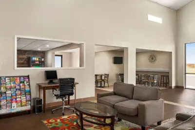 Photo 5 - Super 8 by Wyndham Gainesville TX