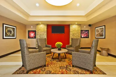 Photo 4 - Holiday Inn Express & Suites Springfield - Dayton Area by IHG