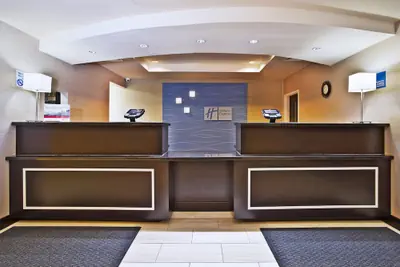 Photo 5 - Holiday Inn Express & Suites Springfield - Dayton Area by IHG