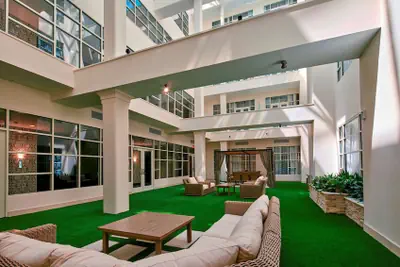 Photo 4 - Embassy Suites Louisville Downtown