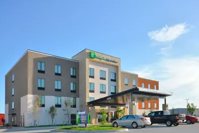 Photo 2 - Holiday Inn Express & Suites Oklahoma City Mid - Arpt Area by IHG