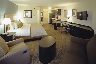 Photo 5 - Candlewood Suites Fort Collins by IHG