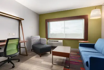 Photo 5 - Holiday Inn Express & Suites Edinburg-McAllen Area by IHG