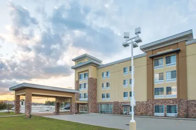 Photo 2 - La Quinta Inn & Suites by Wyndham Hattiesburg - I-59
