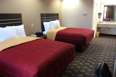 Photo 5 - Palace Inn Kingwood