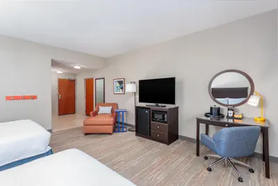 Photo 2 - Hampton Inn & Suites Parkersburg Downtown