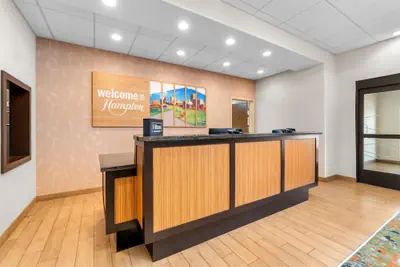 Photo 5 - Hampton Inn Marion