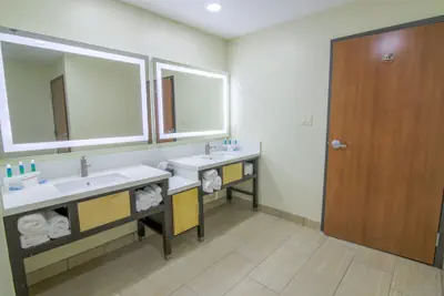 Photo 3 - Holiday Inn Express & Suites Raymondville by IHG