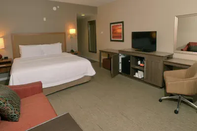 Photo 4 - Hampton Inn Springfield-Southeast