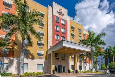 Photo 2 - Comfort Suites Fort Lauderdale Airport South & Cruise Port