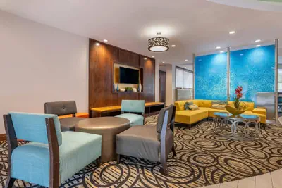 Photo 4 - Comfort Suites Fort Lauderdale Airport South & Cruise Port