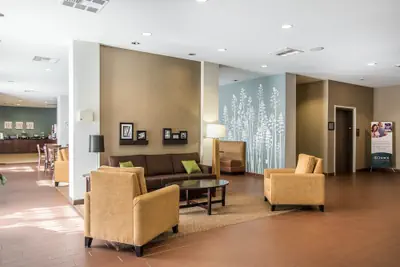 Photo 4 - Sleep Inn & Suites Meridian - Bonita Lakes