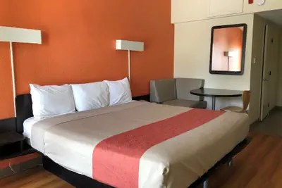 Photo 5 - Days Inn by Wyndham Brawley