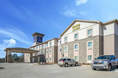 Photo 2 - MainStay Suites Meridian - Bonita Lakes