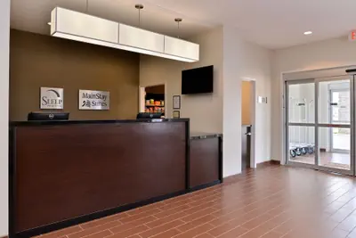Photo 3 - MainStay Suites Meridian - Bonita Lakes