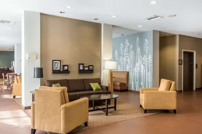 Photo 5 - MainStay Suites Meridian - Bonita Lakes