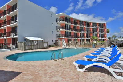 Photo 2 - Cove Motel Oceanfront