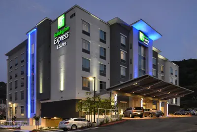 Photo 2 - Holiday Inn Express & Suites San Diego - Mission Valley by IHG